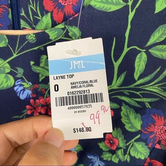 NWT J. McLaughlin Layne Top in Amelia Floral Navy - Picture 5 of 10